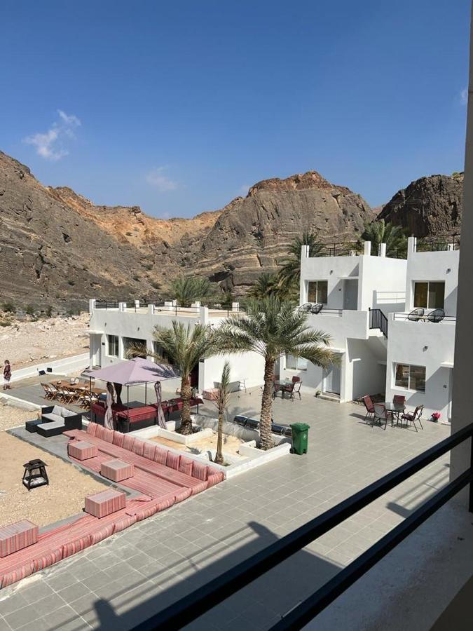 Wadi Al Arbeieen * Firq